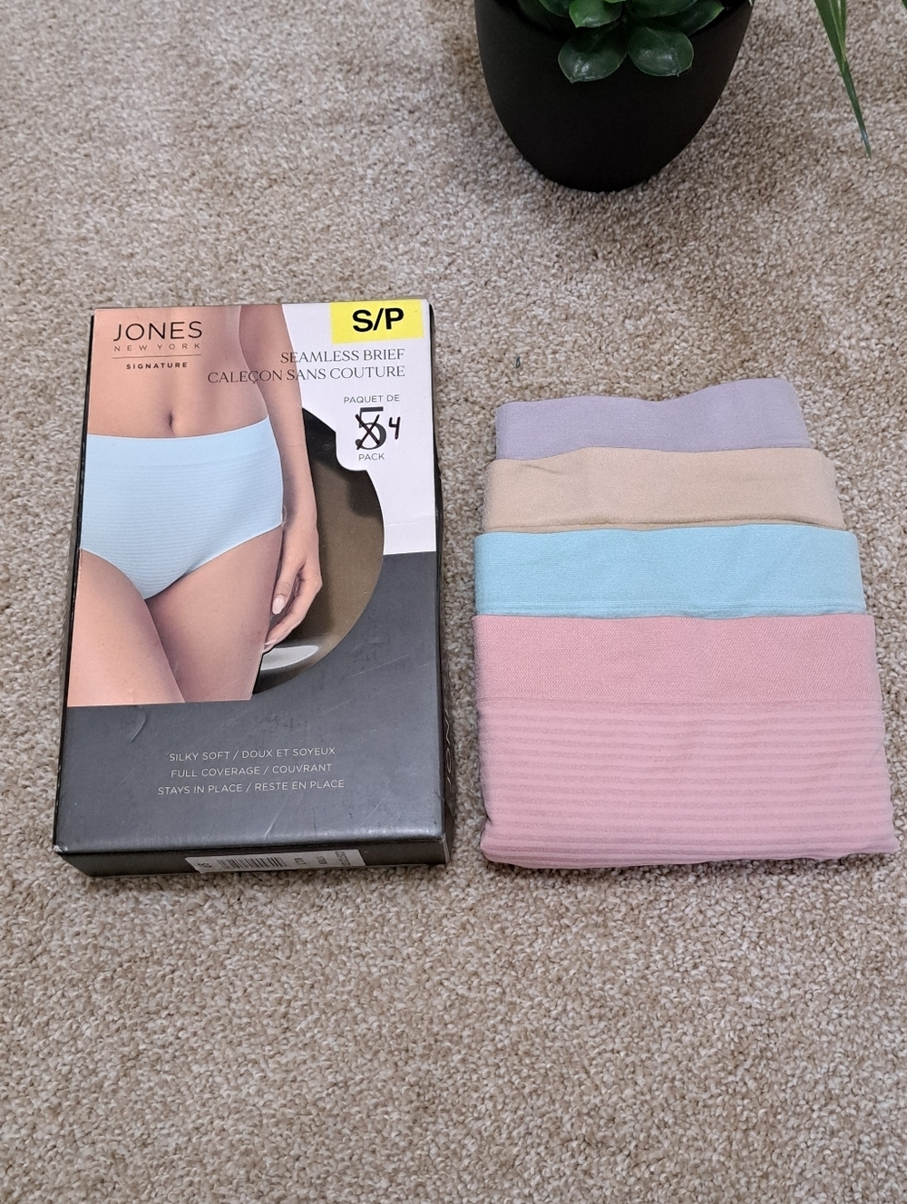 Jones New York Seamless Briefs | 4 Pack Underwear Women's Small Assorted